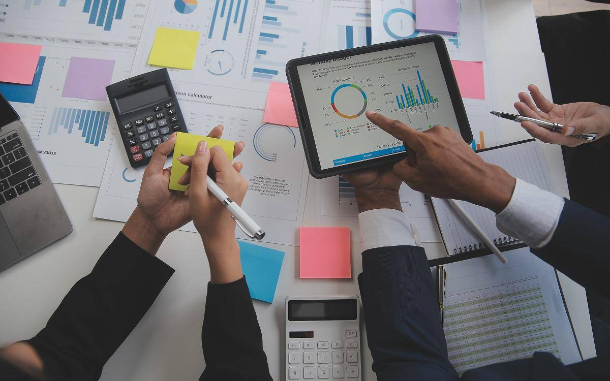 Comprehensive investment support services tailored for success in Canada